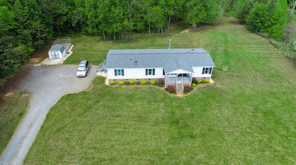 1323 Denny Rd, King NC  27021-8315 exterior