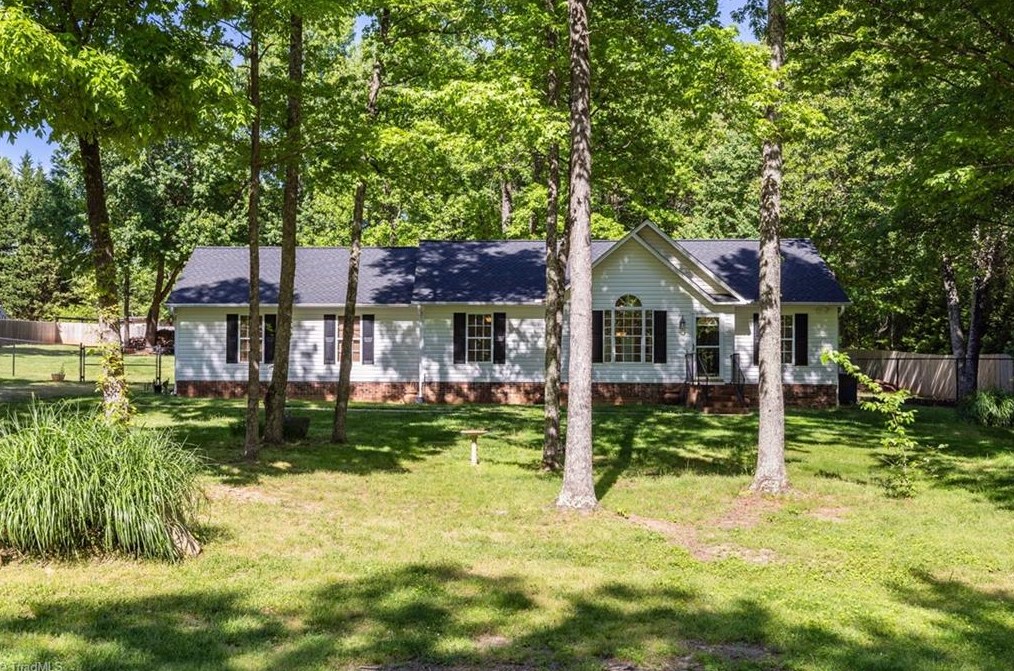 8518 Oak Level Church Rd, Stokesdale, NC 27357