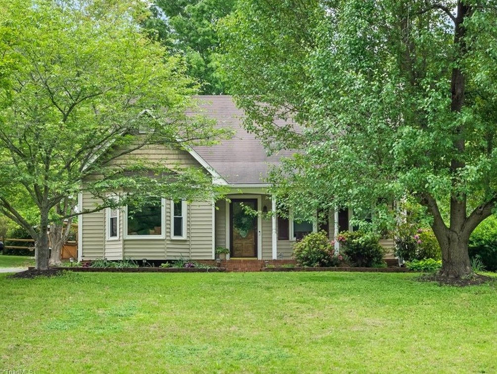 1705 Calvary View Ln, Clemmons, NC 27012