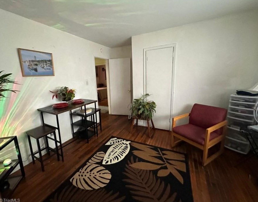 1702 Eastwood Ave, Greensboro NC  27406-3940 exterior