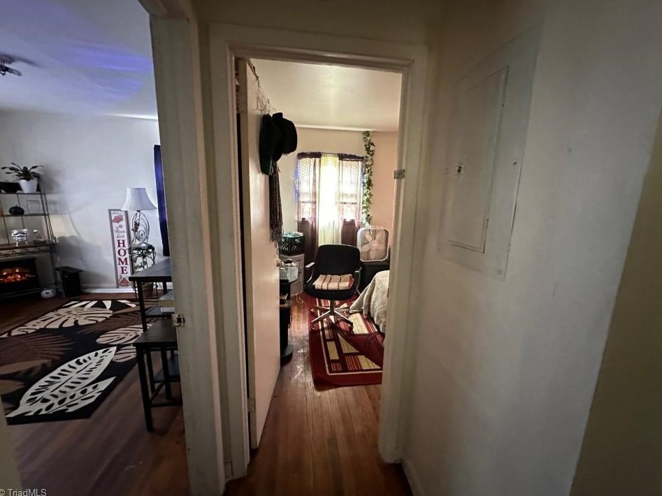 1702 Eastwood Ave, Greensboro NC  27406-3940 exterior