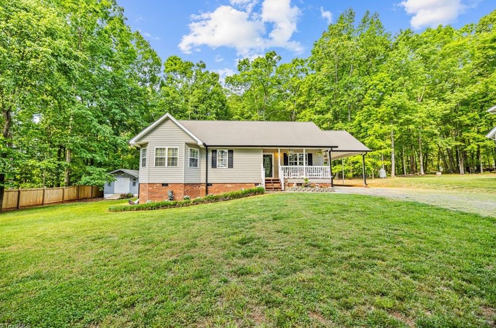 1364 Spanish Dr, Estelle, NC 27305