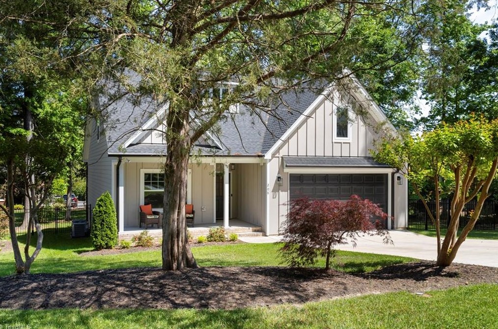 208 Coachlight Trail, Burlington, NC 27215
