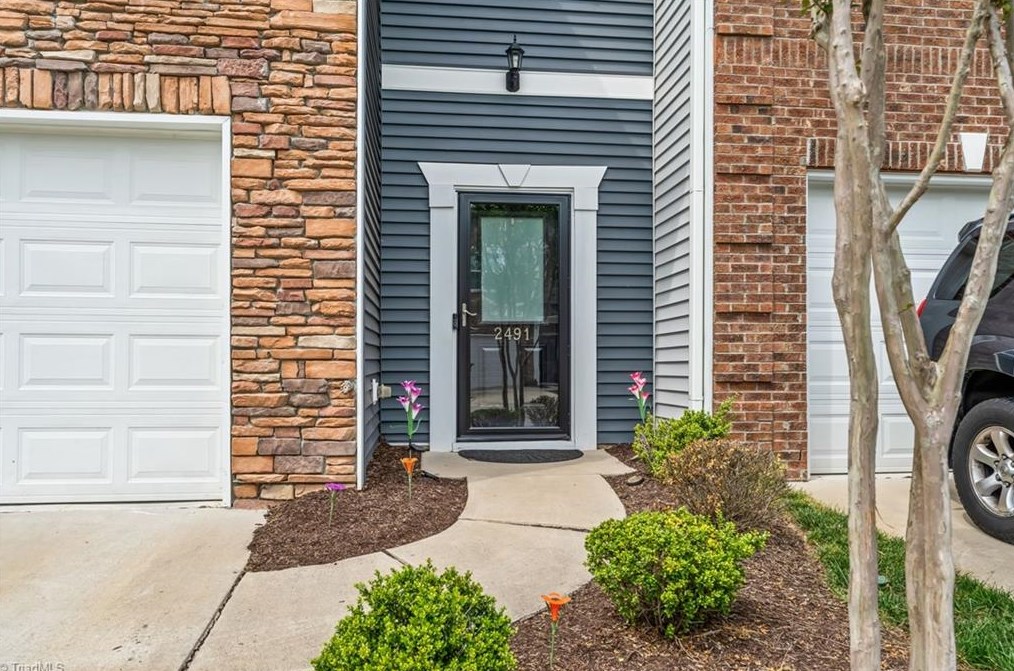 2491 Hartfield Cir, Winston Salem, NC 27103-6801