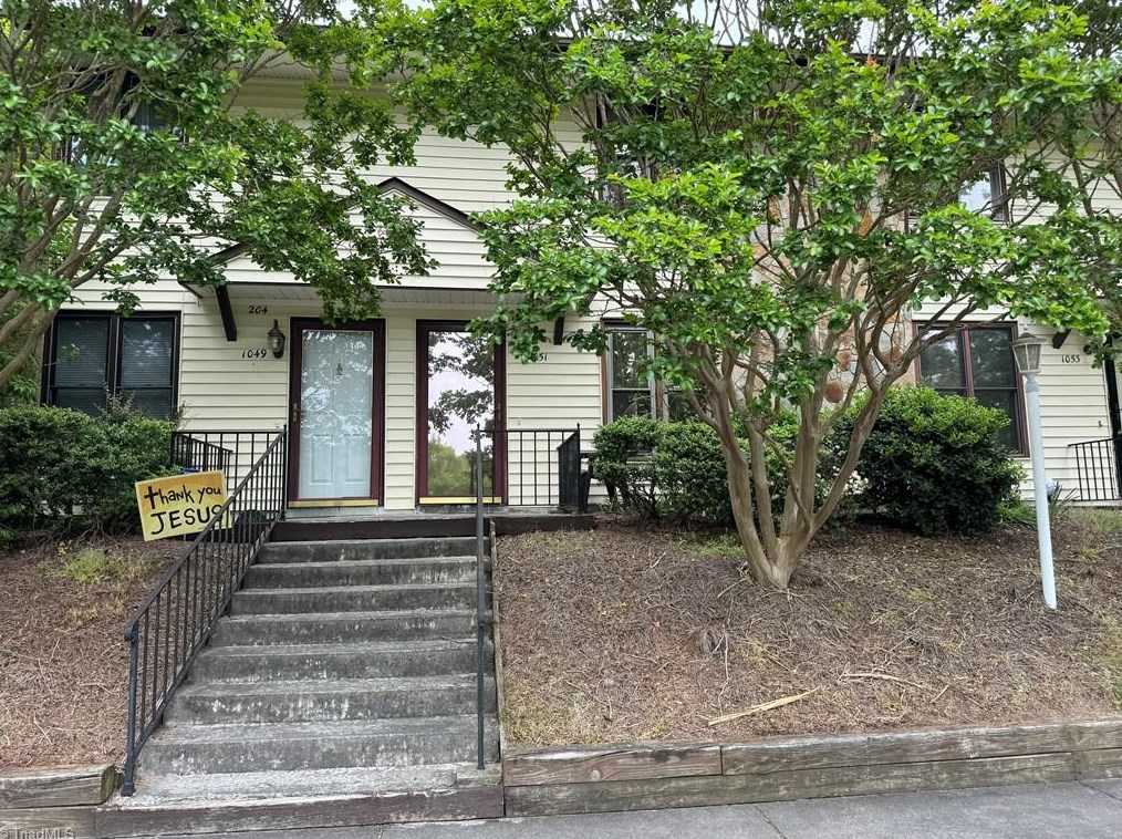 1051 Rock Knoll Ct, Winston Salem, NC 27107-6948