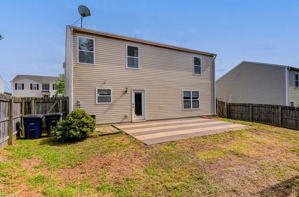 4425 Vernon Cir, Kernersville NC  27284-0132 exterior