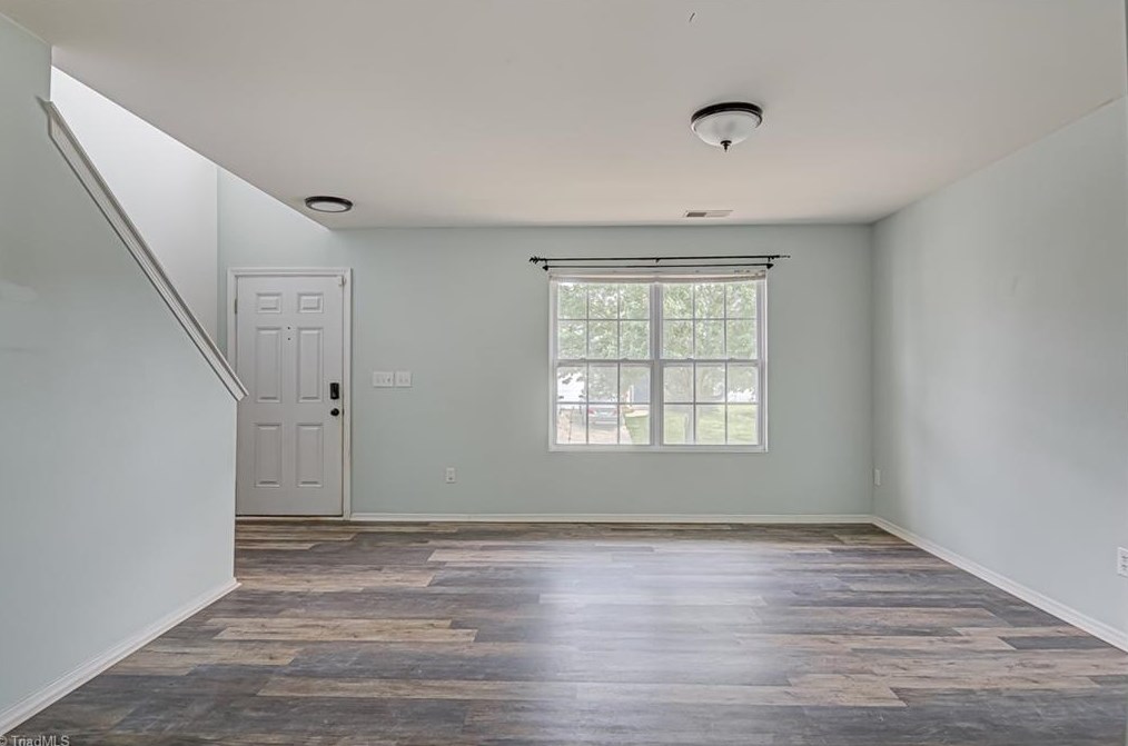 4425 Vernon Cir, Kernersville, NC 27284-0132