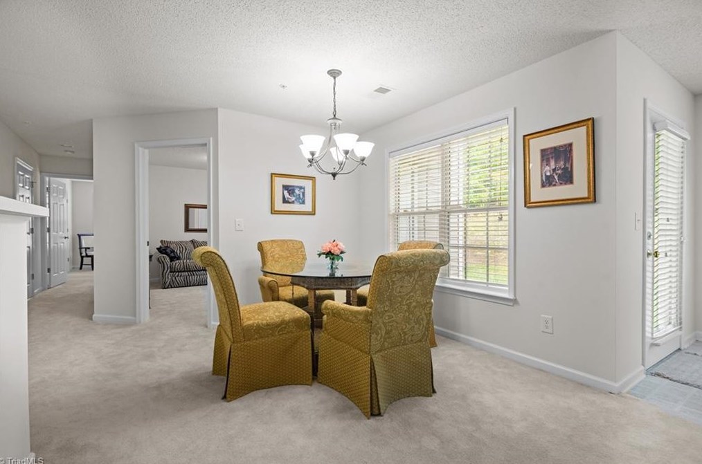6118 Hedgecock Cir, High Point, NC 27265-2640