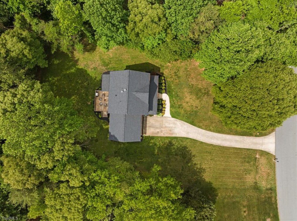 3702 Coopers Farm Rd, Greensboro, NC 27406-9342