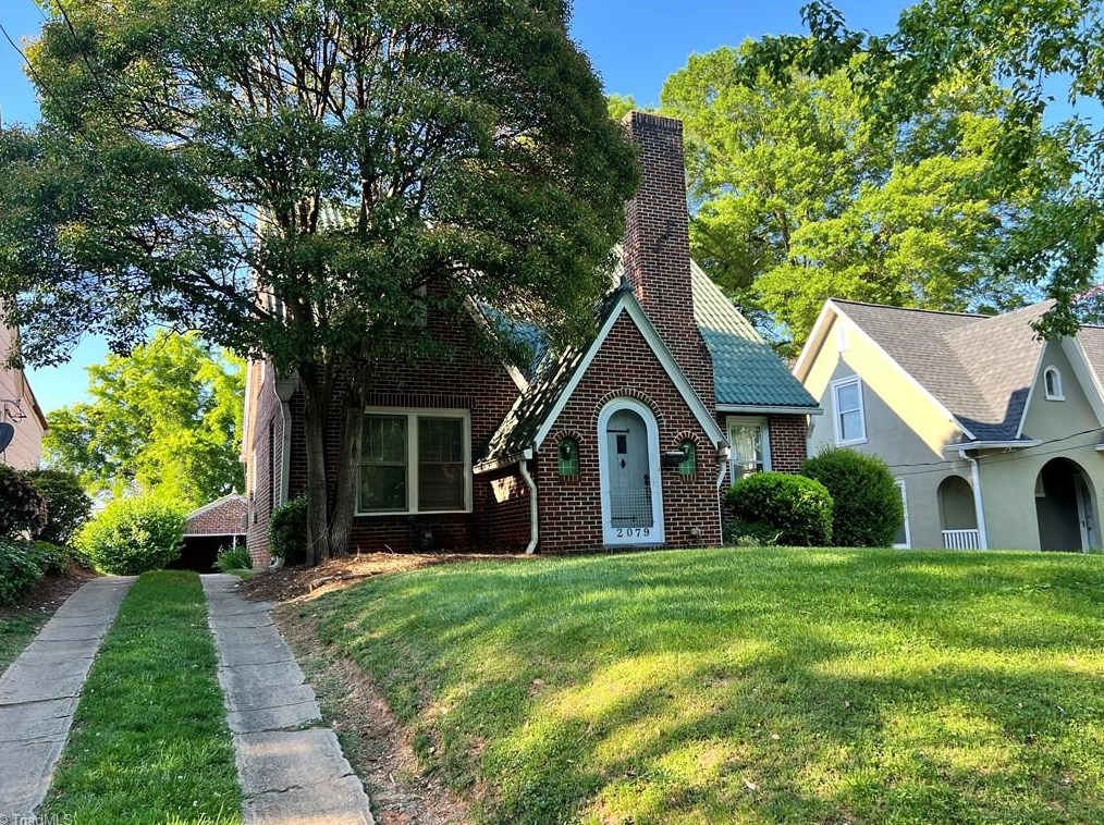 2079 Queen St, Winston Salem, NC 27103