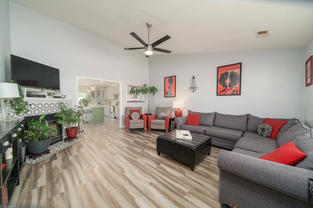 732 Wynbrook Square Ln, Winston Salem, NC 27103