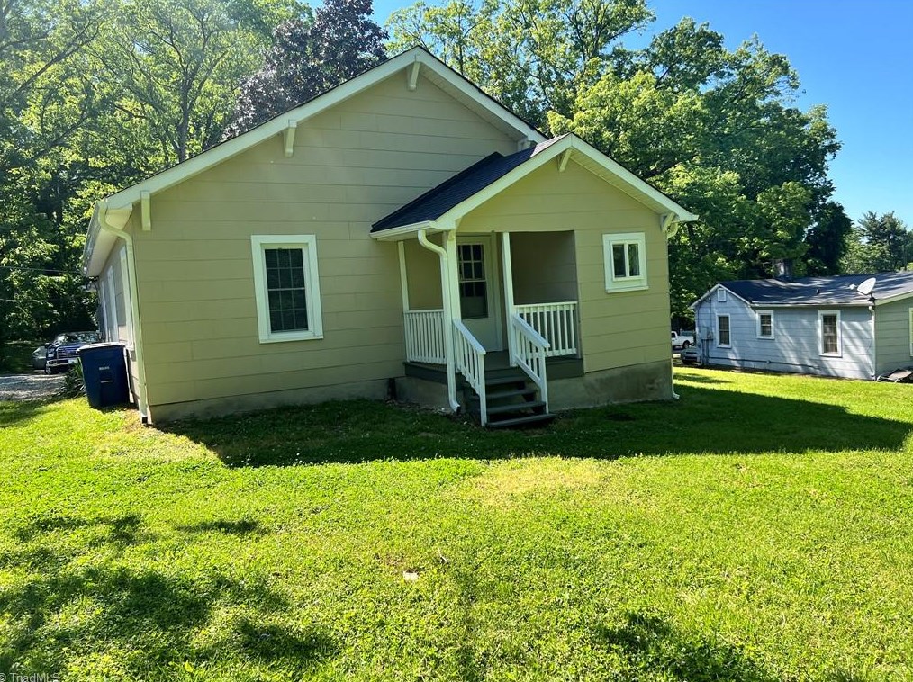 3867 Leo St, Winston Salem, NC 27105