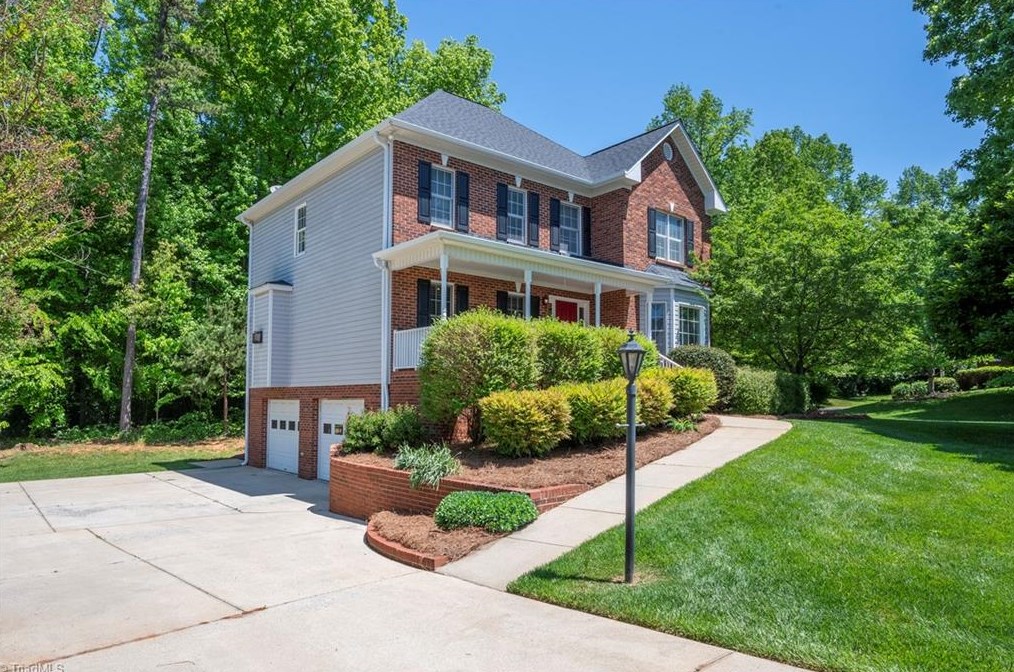 6305 Armsby Rd, Clemmons, NC 27012-7154