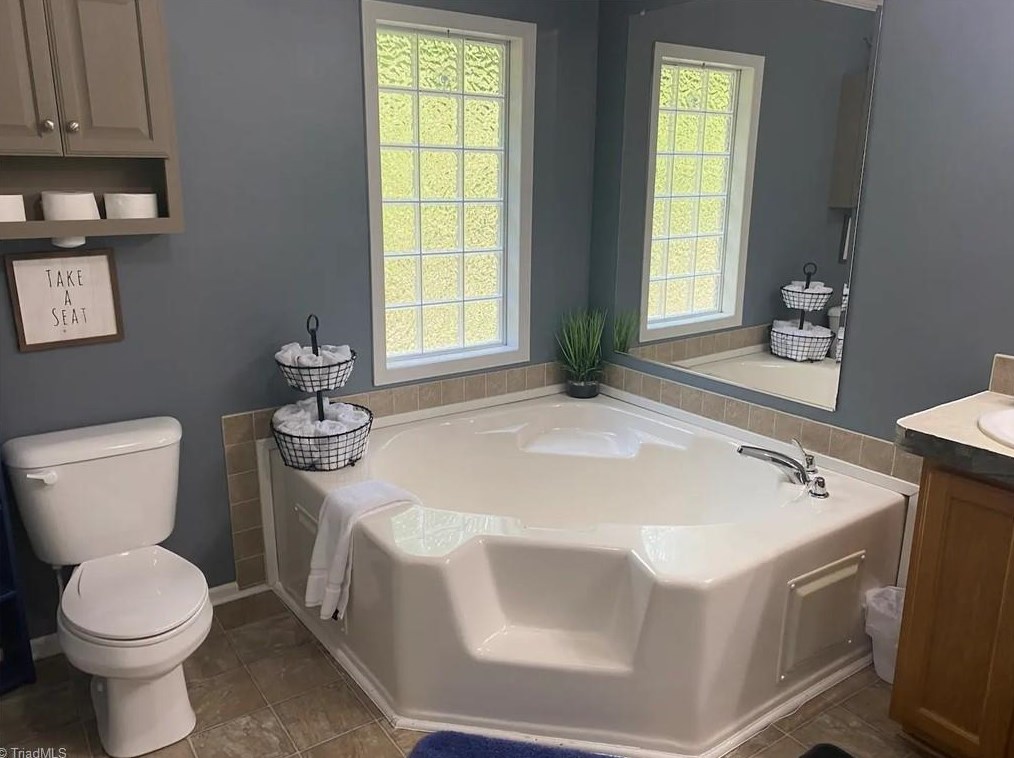 424 Timber Rdg, Wilbar NC  28651-8240 exterior