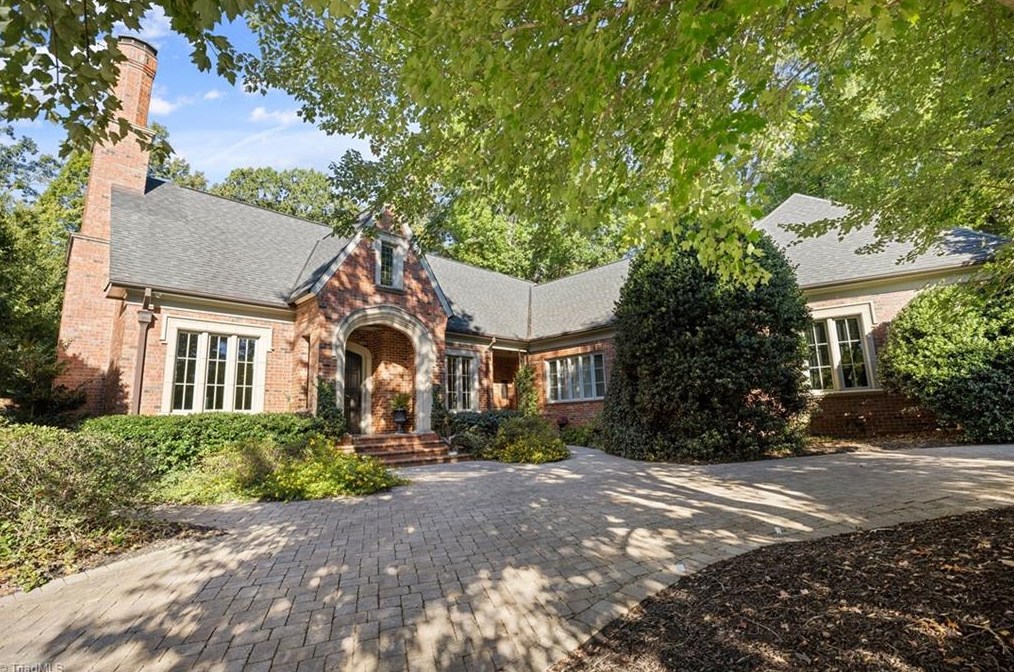 4300 Ravenstone Dr, Greensboro, NC 27407-7881