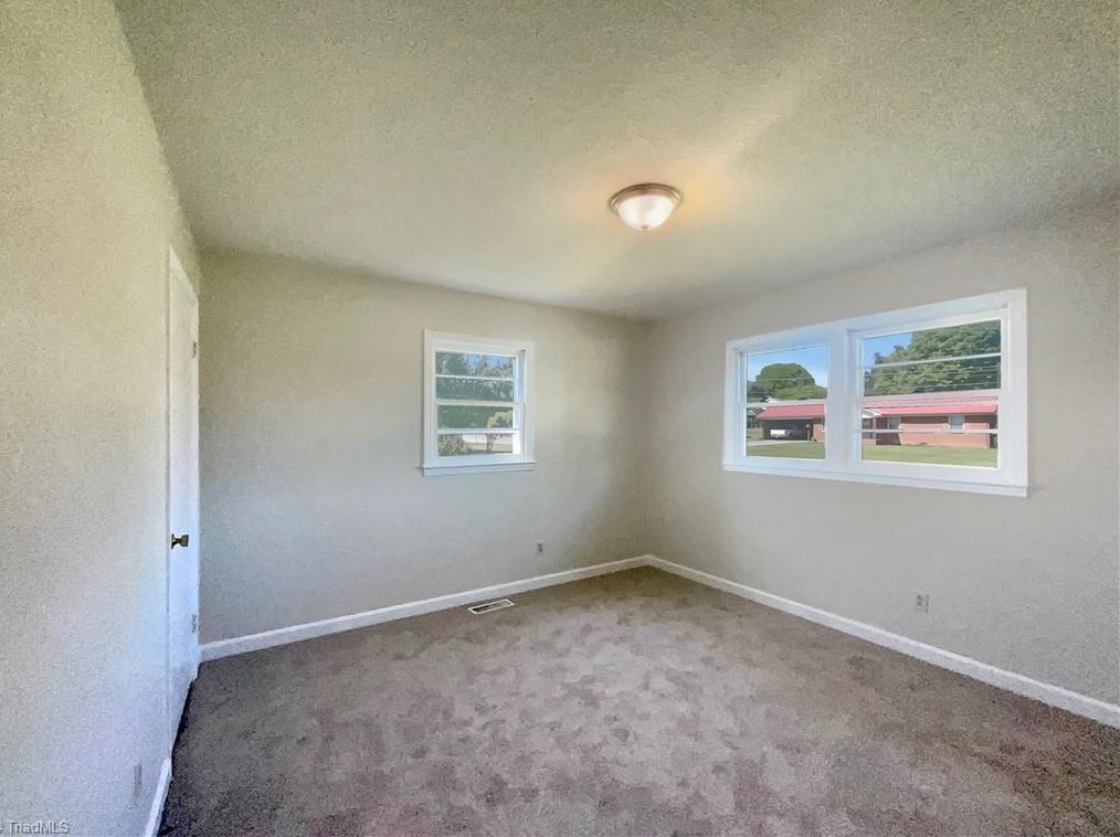 403 Heitman Rd, Thomasville NC  27360-6015 exterior