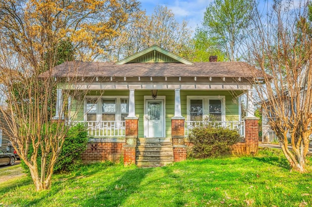 307 Denny St, High Point, NC 27262-4131