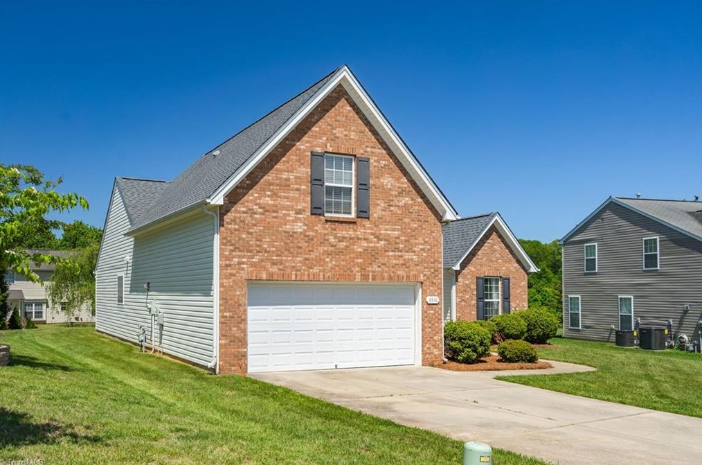 6516 Overland Park Dr, Greensboro, NC 27410