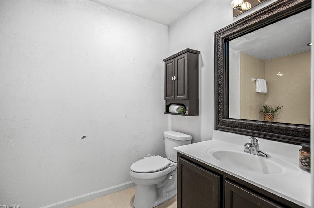 1413 Wiley Lewis Rd, Greensboro NC  27406-9597 exterior