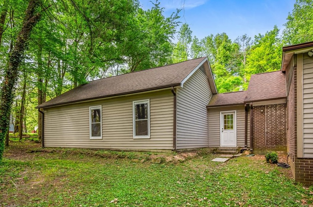 1413 Wiley Lewis Rd, Greensboro NC  27406-9597 exterior