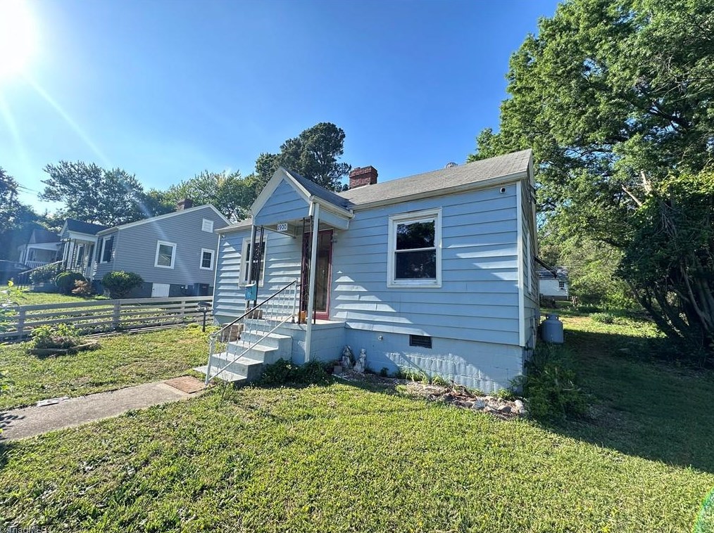 1900 Elwood Ave, Greensboro, NC 27403
