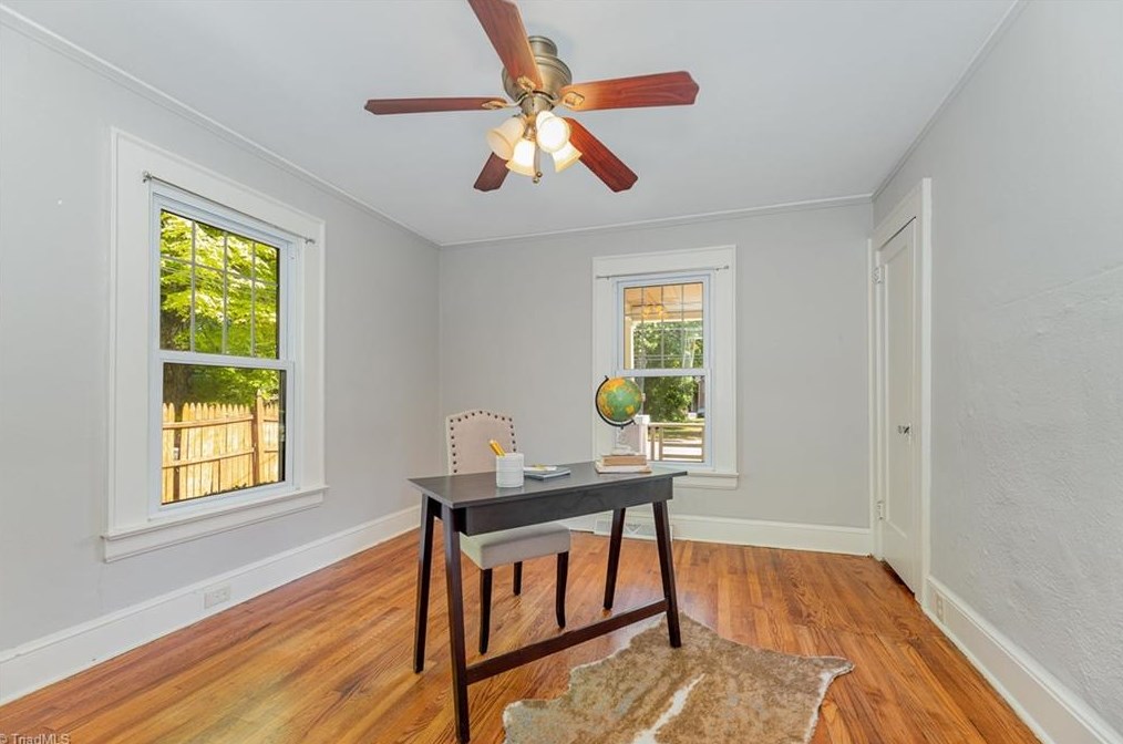 720 Chestnut Dr, High Point NC  27262-4738 exterior