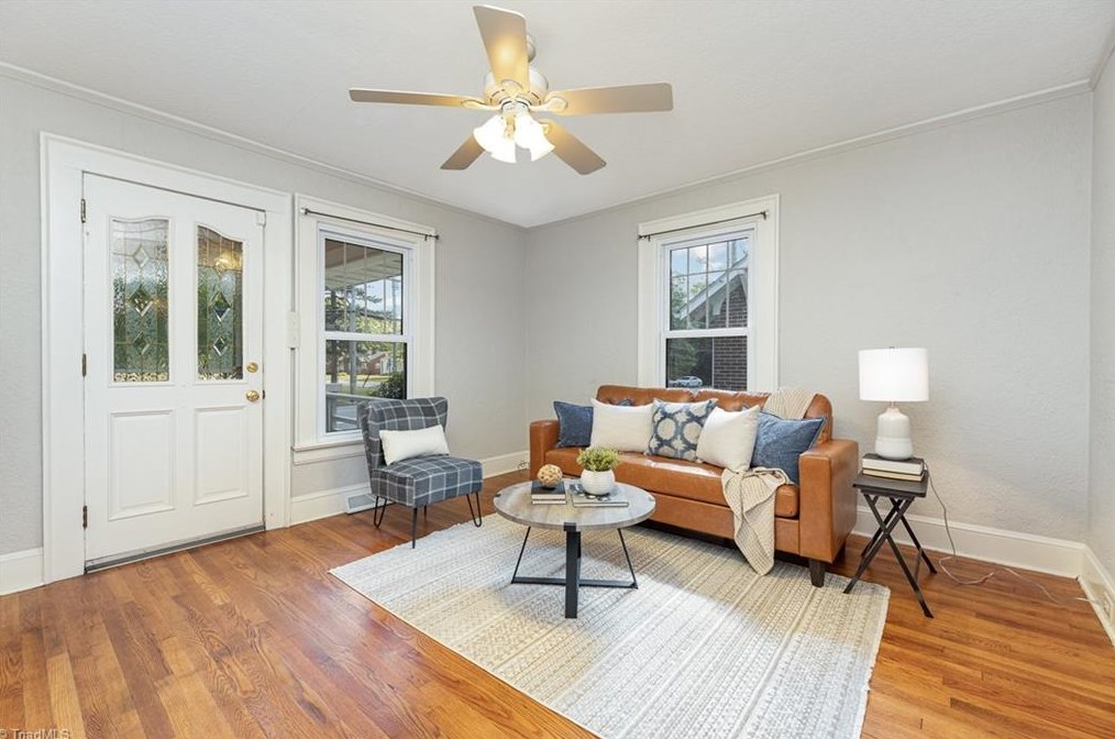 720 Chestnut Dr, High Point NC  27262-4738 exterior