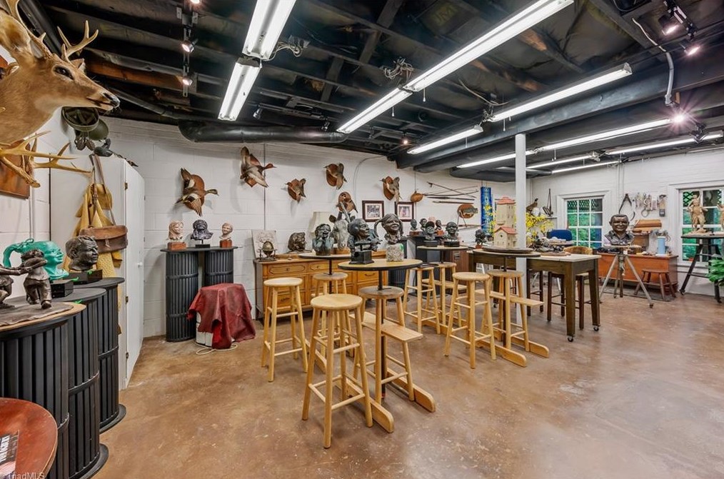 3521 Buena Vista Rd, Winston Salem NC  27106-5736 exterior