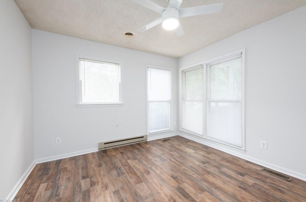 1611 Upland Dr, Greensboro NC  27405-5028 exterior