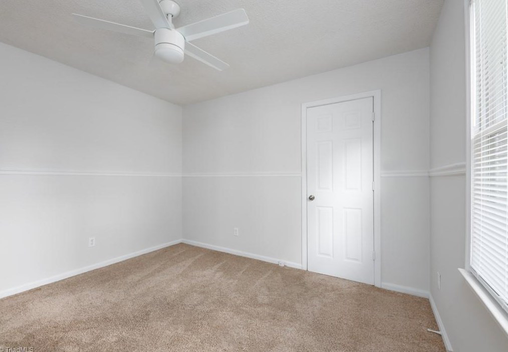 1611 Upland Dr, Greensboro NC  27405-5028 exterior