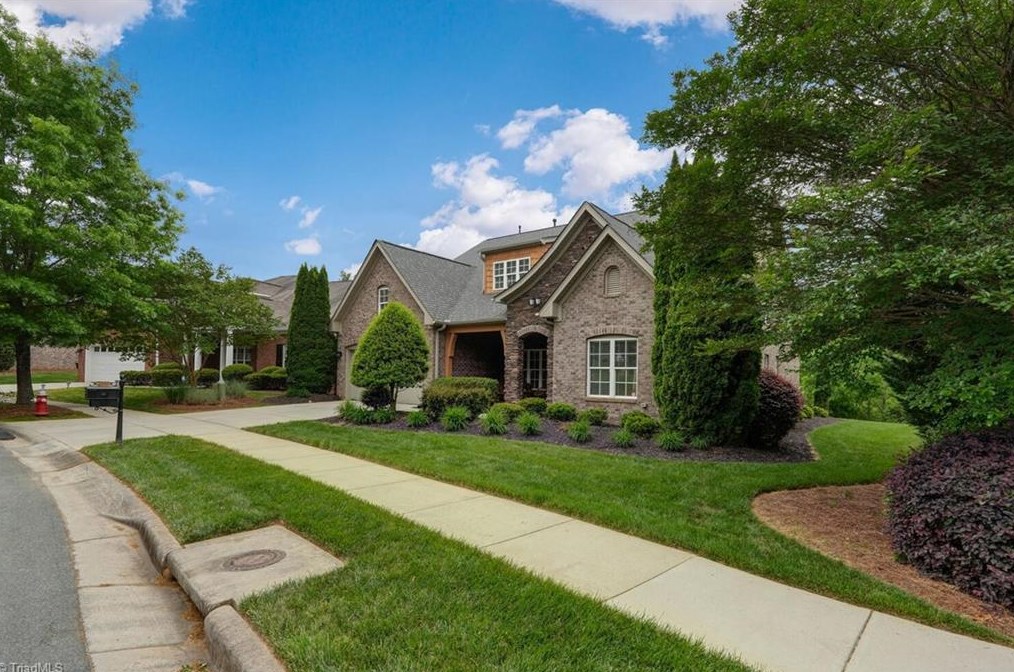 2217 Glenkirk Dr, Burlington, NC 27215