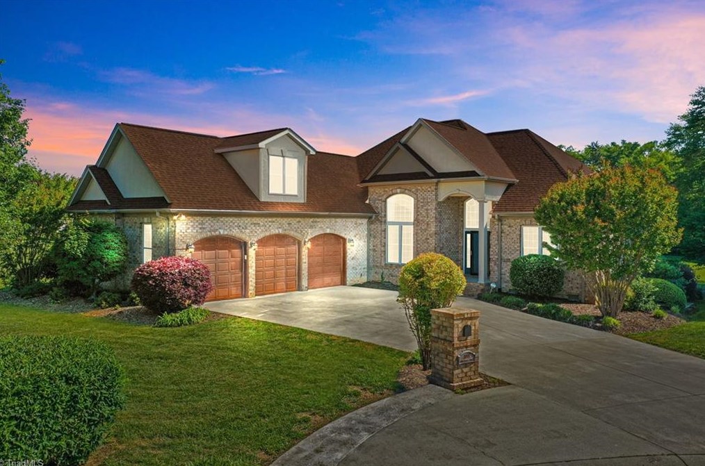 3001 Londonberry Ct, Burlington, NC 27215