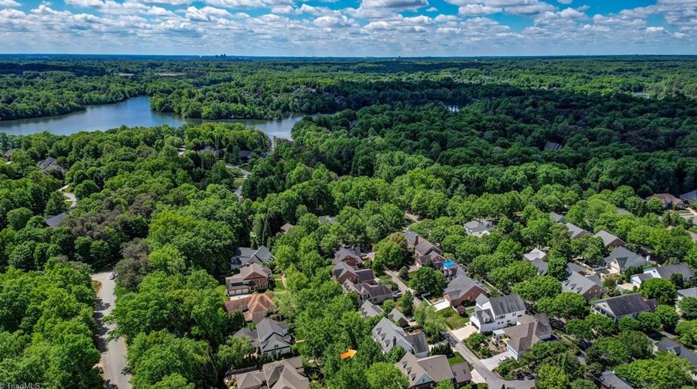 611 Topwater Ln, Greensboro, NC 27455-3458