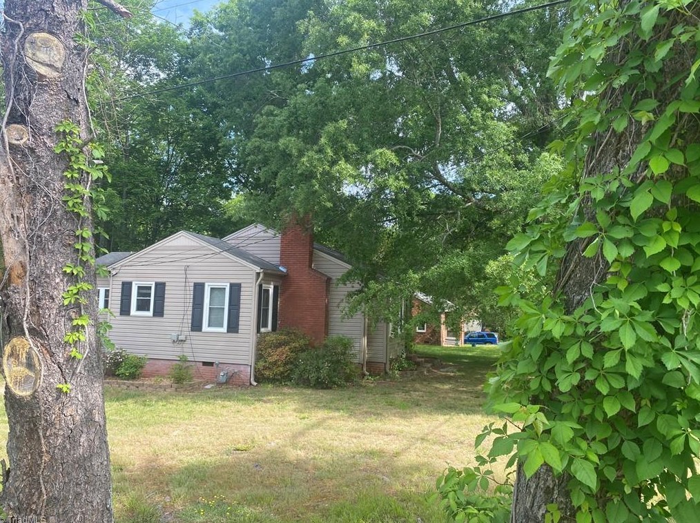 501 Greenwood Dr, High Point, NC 27262