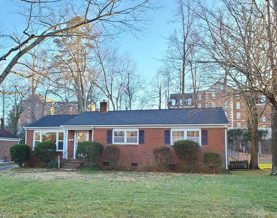 1420 Chatham Dr, High Point, NC 27265
