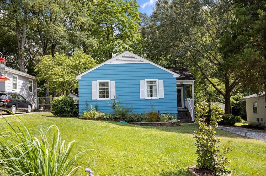 707 Wicker St, Greensboro, NC 27403-1923