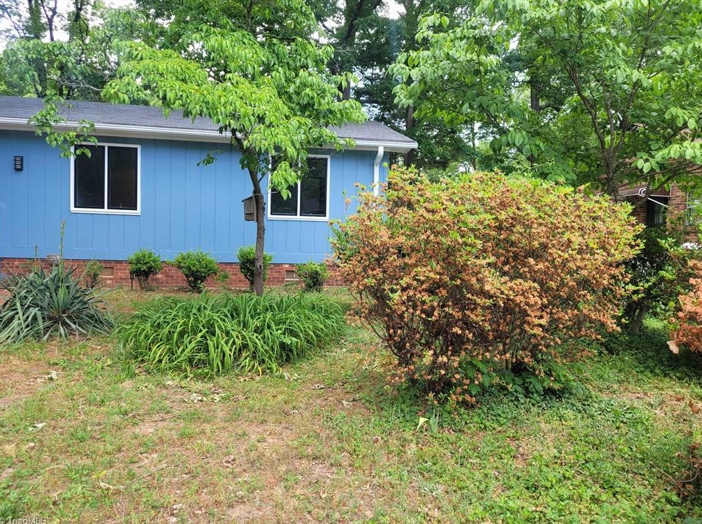 3904 Kalloramo Dr, Greensboro, NC 27407-5521