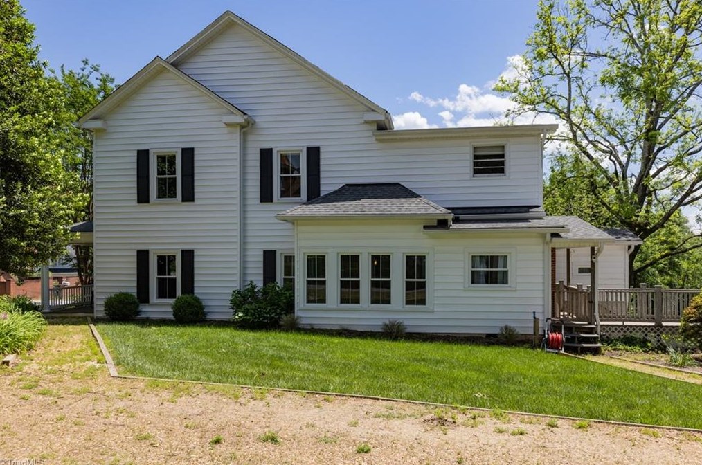 907 Trogdon St, North Wilkesboro NC  28659-3628 exterior
