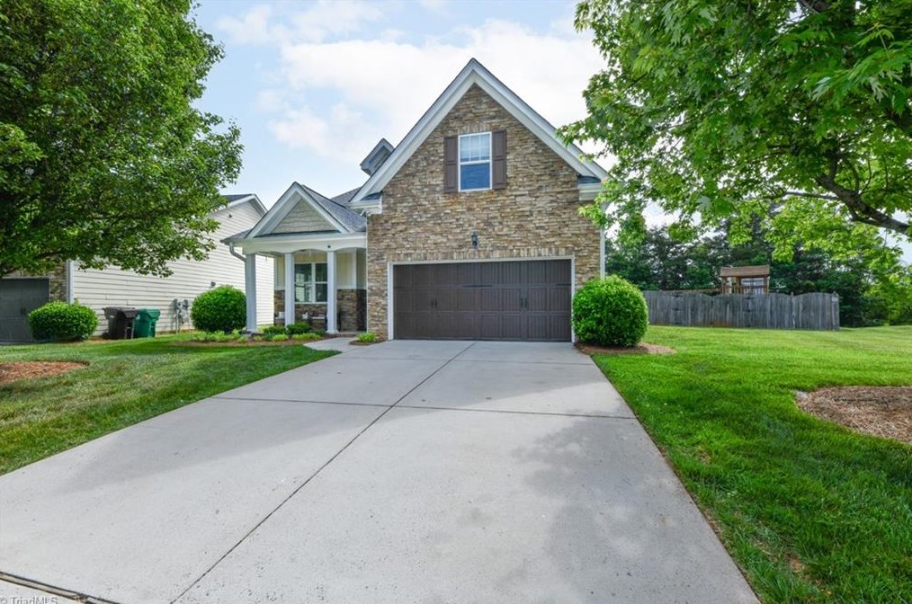 4516 Treebark Ln, High Point, NC 27265