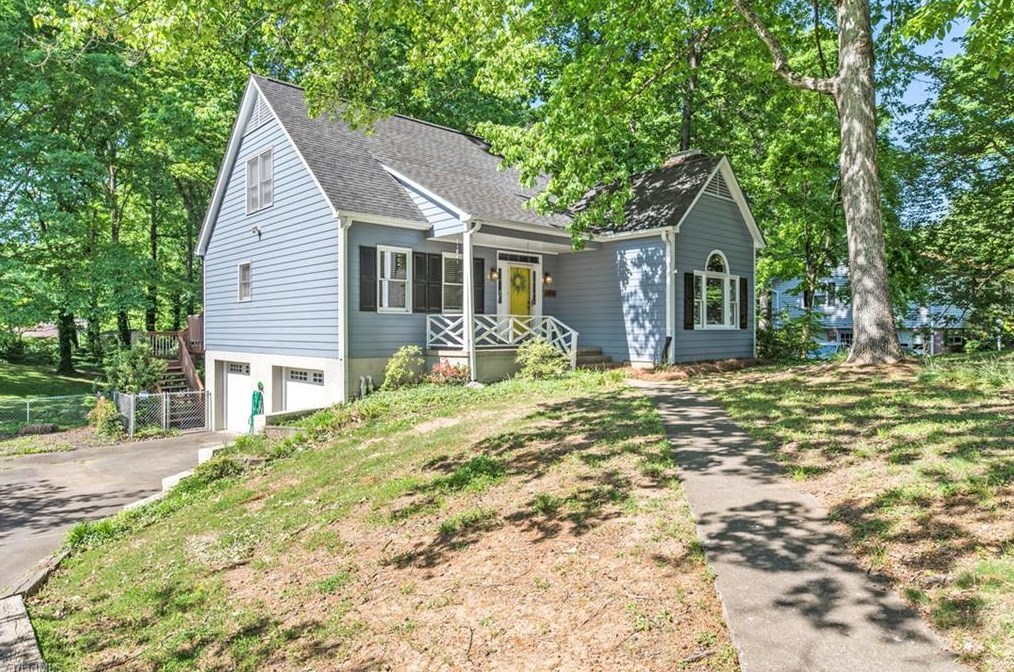 6910 Millbridge Rd, Clemmons, NC 27012-9233