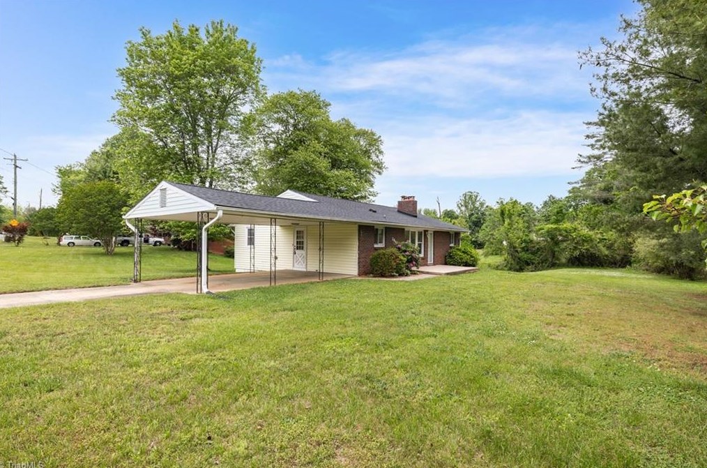 2846 Old Salisbury Rd, Winston Salem, NC 27127-7217