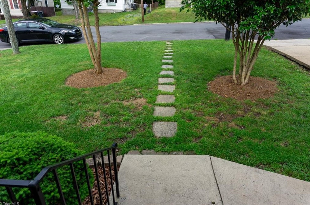 912 Portland St, Greensboro NC  27403-2939 exterior