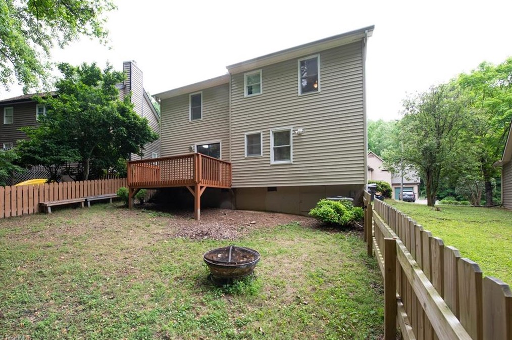 4965 Lochraven Dr, Winston Salem, NC 27104-2418