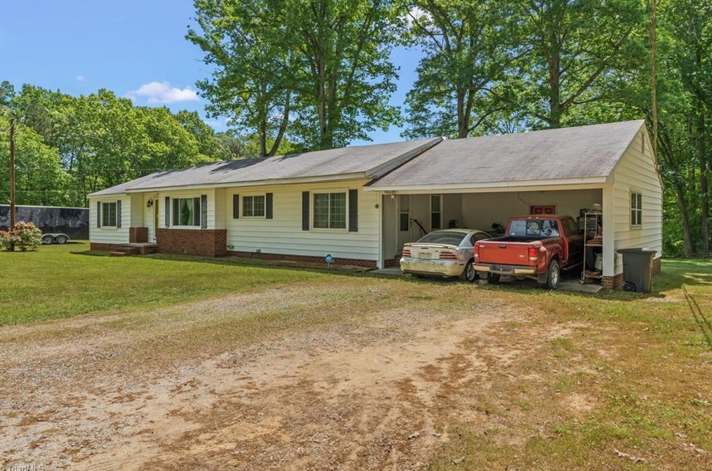 600 Providence Church Rd, Randleman, NC 27317-7879
