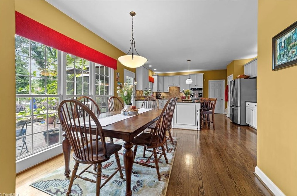 3705 Middlebury Way, Greensboro NC 27410-8692 exterior