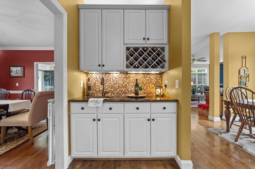 3705 Middlebury Way, Greensboro NC 27410-8692 exterior