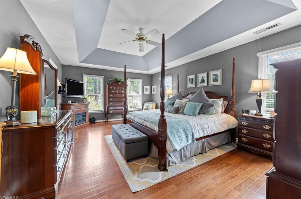 3705 Middlebury Way, Greensboro NC 27410-8692 exterior