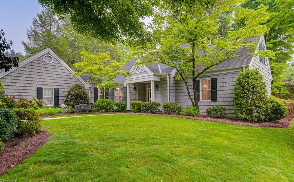 2006 Reynolda Rd, Winston Salem NC  27106-5112 exterior