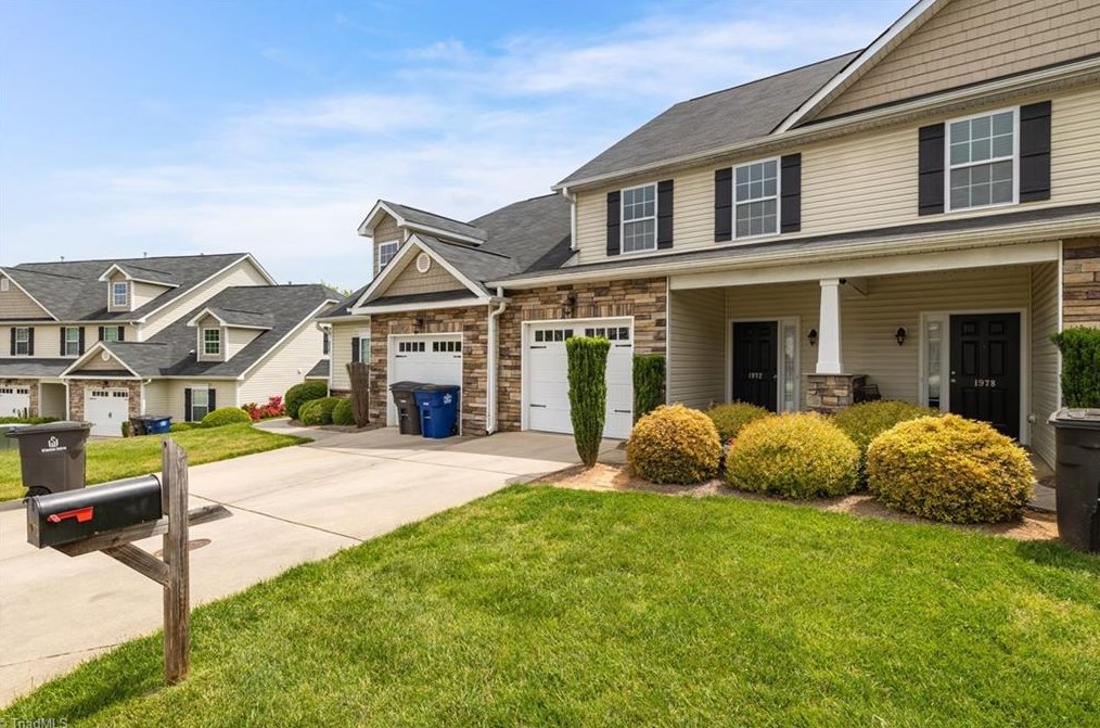 1972 Sentry Pointe Ln, Winston Salem, NC 27127