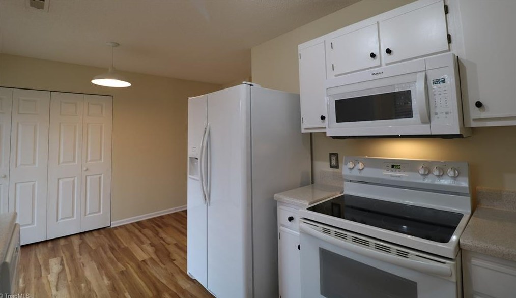 2655 Stratford Lake Rd, Winston Salem, NC 27103